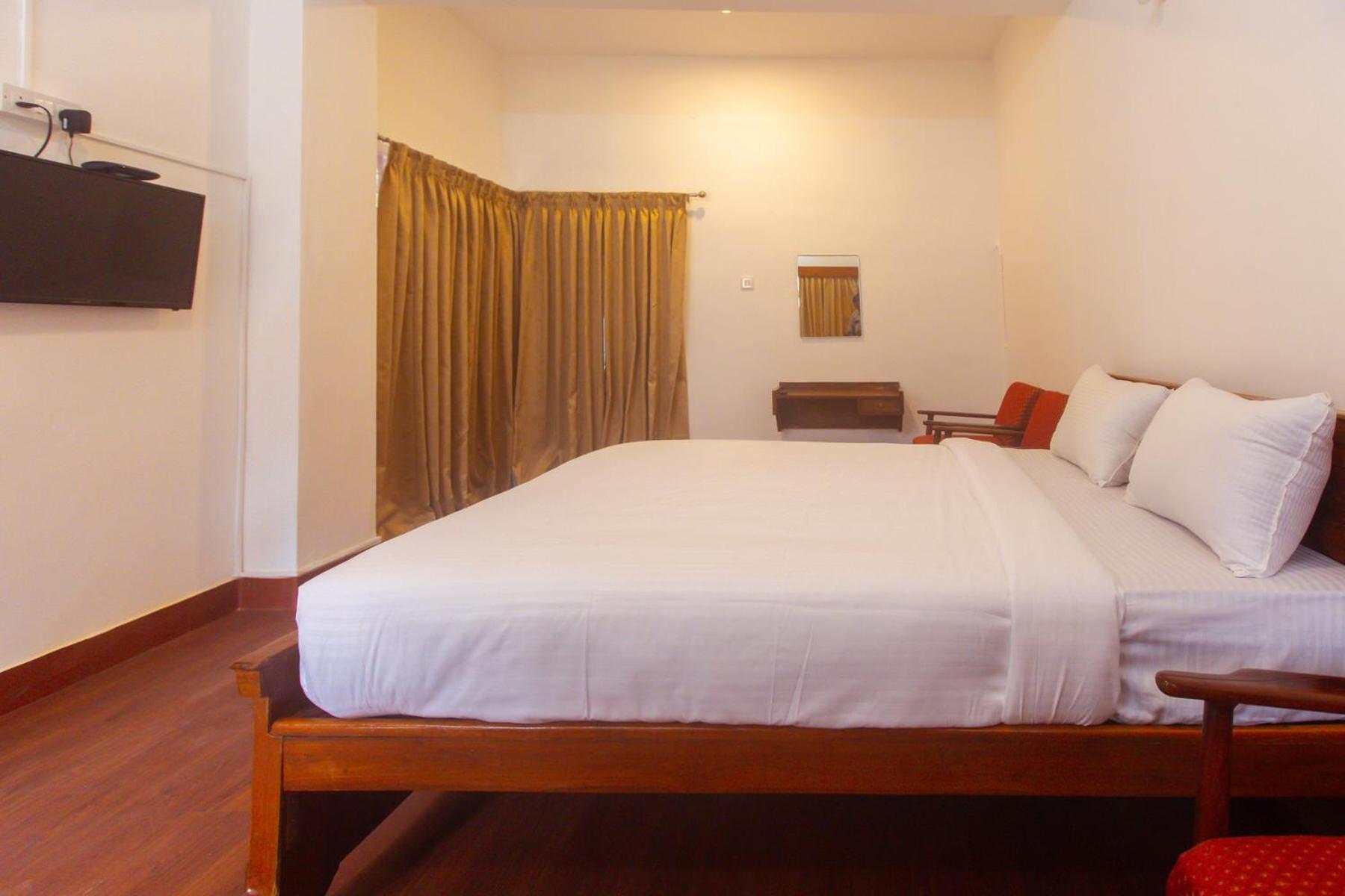 Sri Ramakrishna Hotel Bangalore Exterior photo